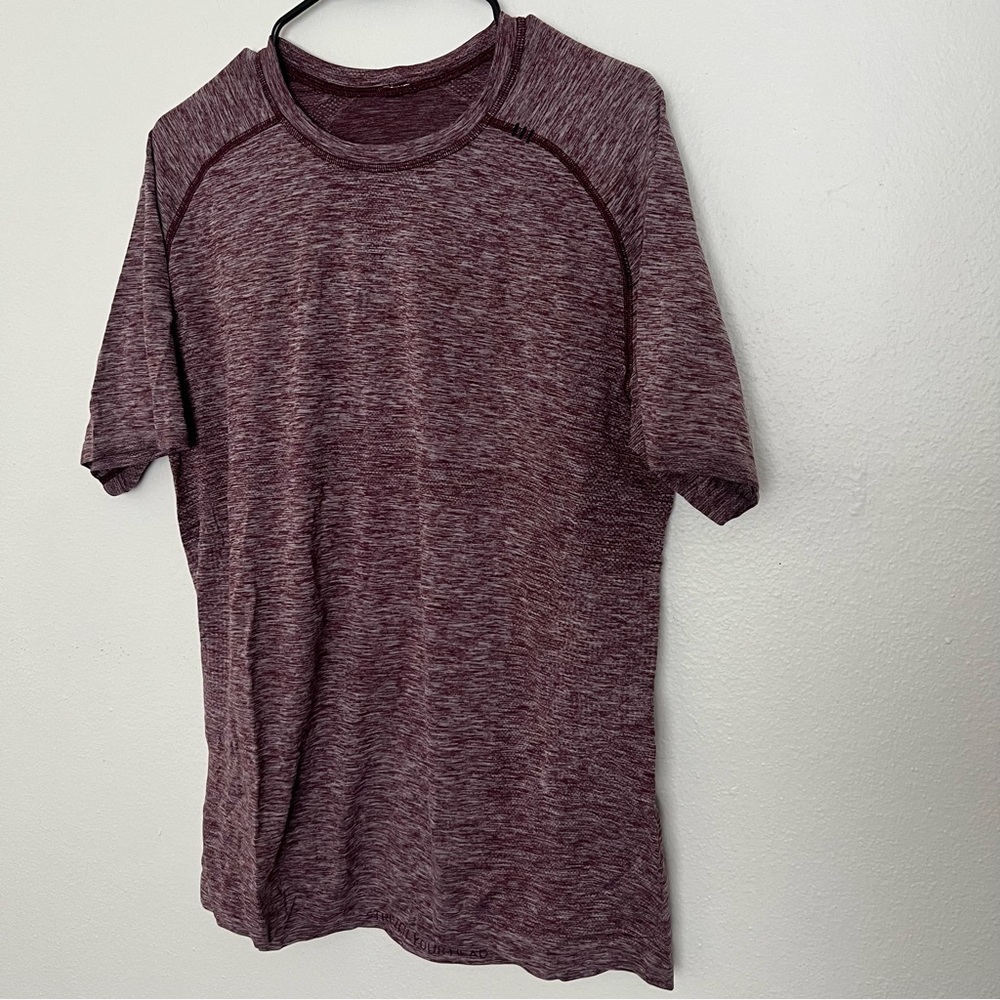 LuLuLemon - Men’s L - Maroon Shirt